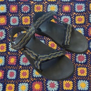 Women Teva Sandal Size 8.5